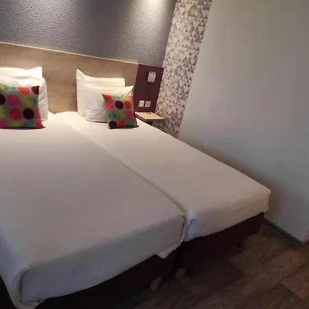 Hotel Kyriad Meaux Sud Les Meaux 3*