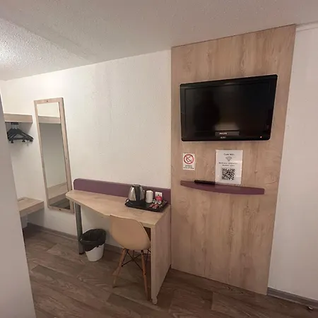 Hotel Kyriad Meaux Sud Les Meaux 3*