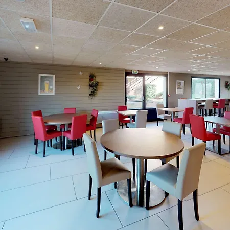 酒店 Kyriad Meaux Sud Les Meaux 3*
