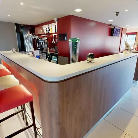 Kyriad Meaux Sud Les Meaux 3*